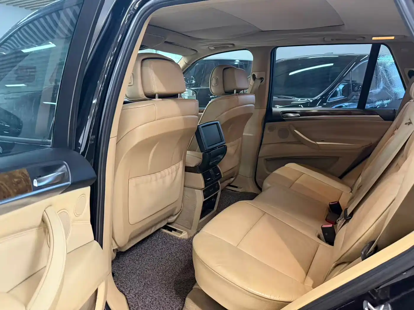 BMW X5 (Import) 2011 xDrive35i Luxury Edition фото 9