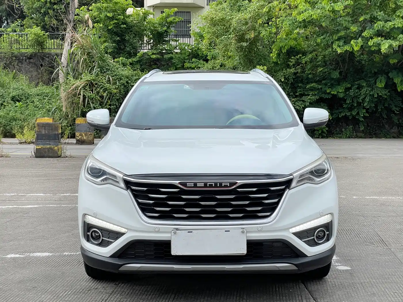 FAW Senya R9 2018 2018 Model 1.2T Manual Luxury Smart Fashion Edition