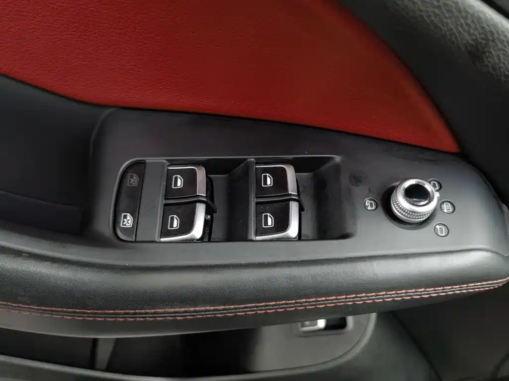Audi Q5 2018 2017 Plus 40 TFSI Technology