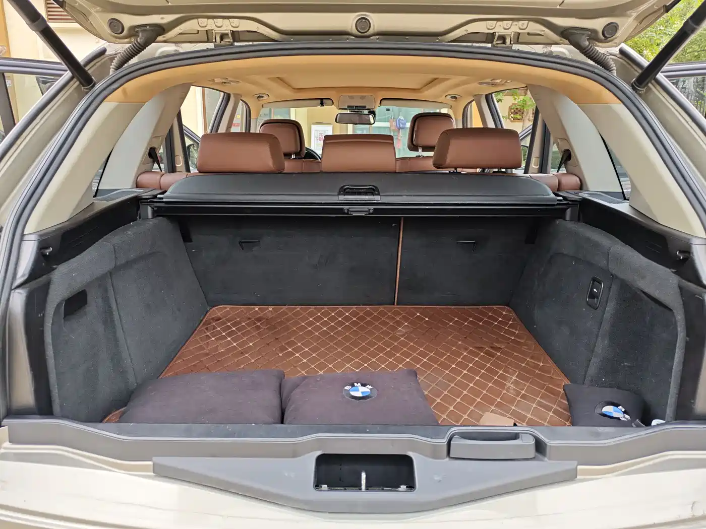 BMW X5 (Import) 2011 xDrive35i Leading Edition фото 13