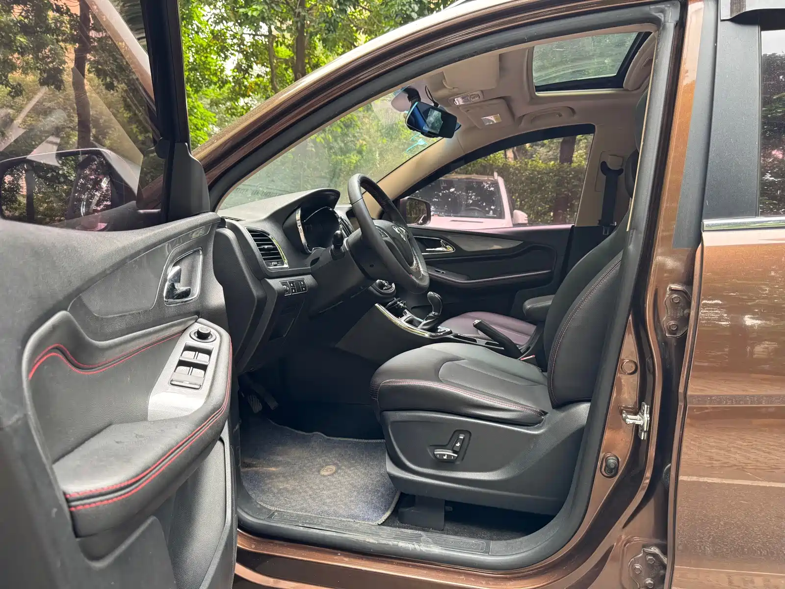 Photo 17 - Baojun 560