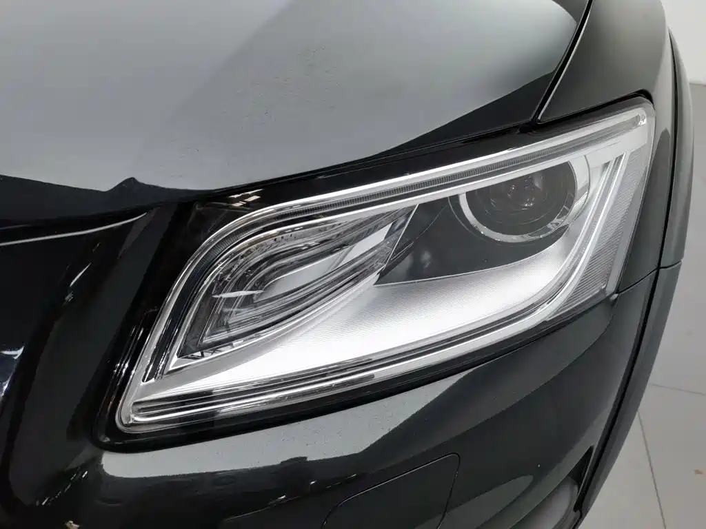 Audi Q5 2018 2017 Plus 40 TFSI Technology
