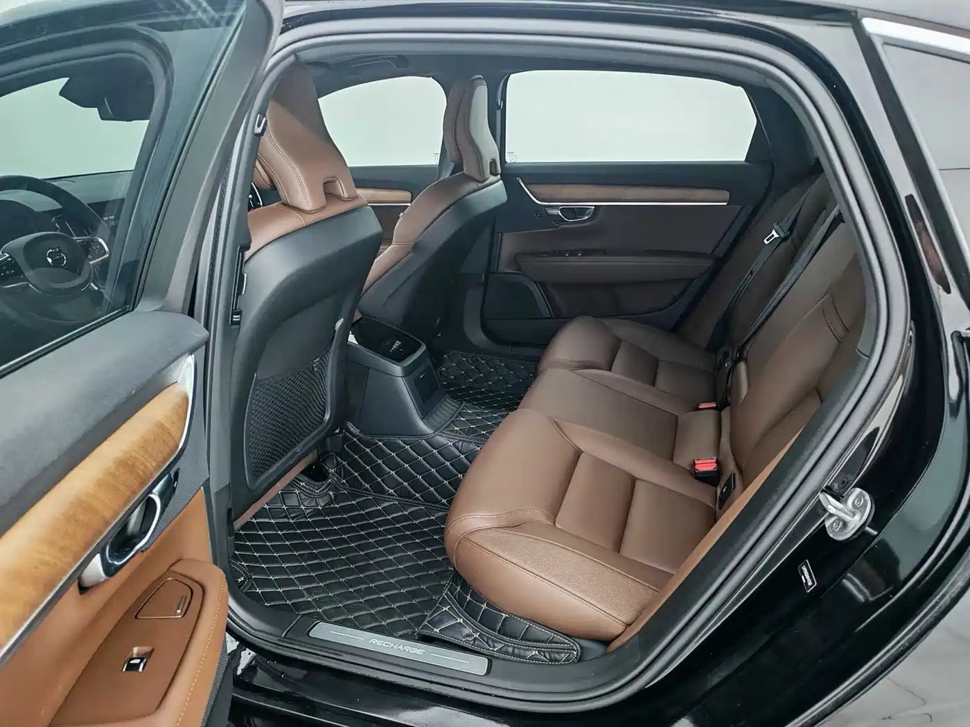 VOLVO S90 PLUG IN HYBRID