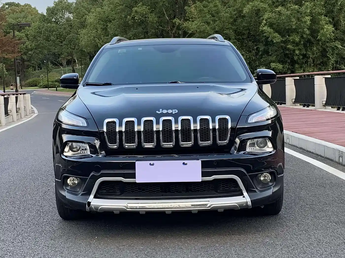 Фото 3 - Jeep Cherokee
