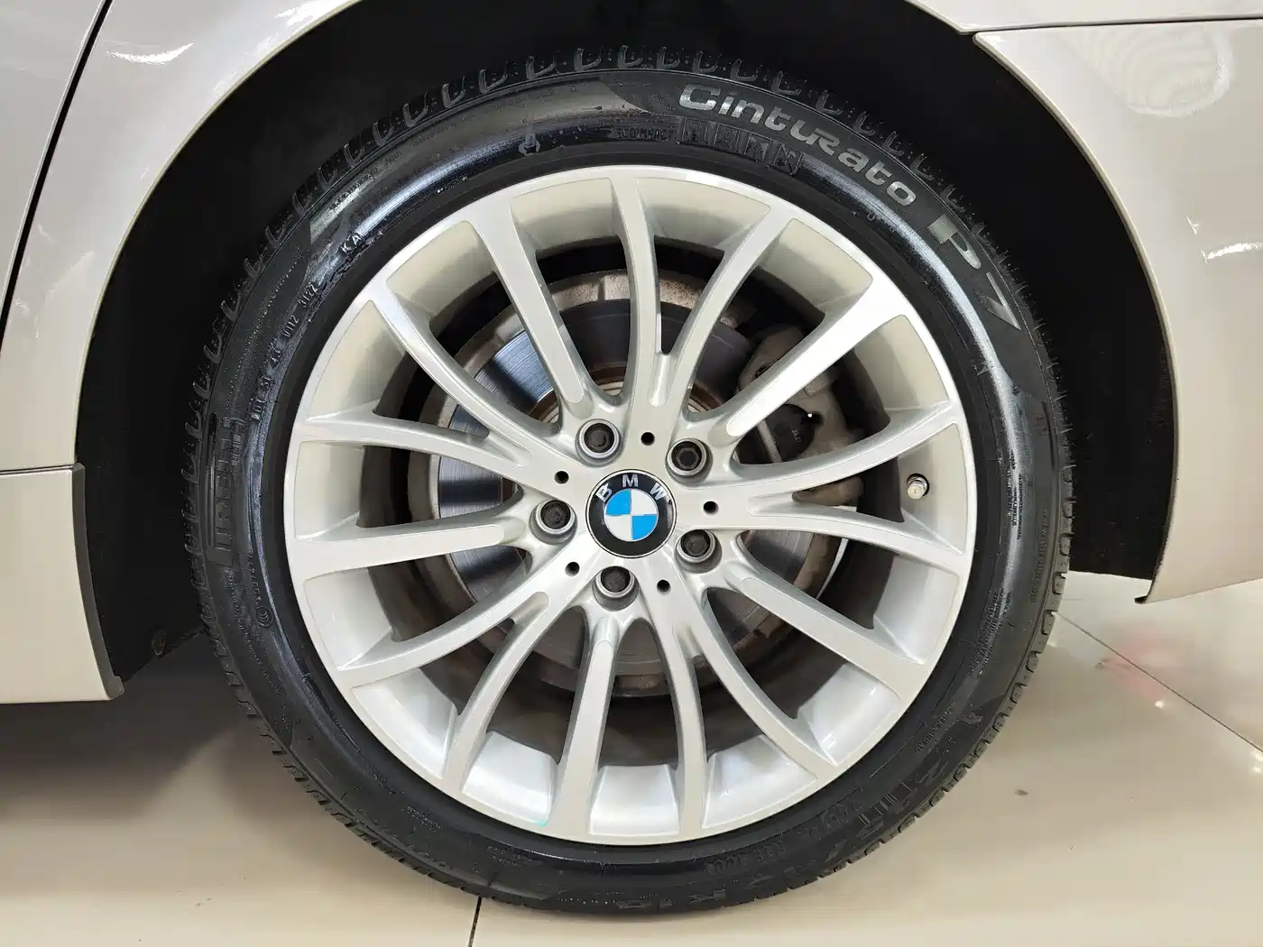 BMW 5 Series 2014 525Li Luxury Design Package фото 21