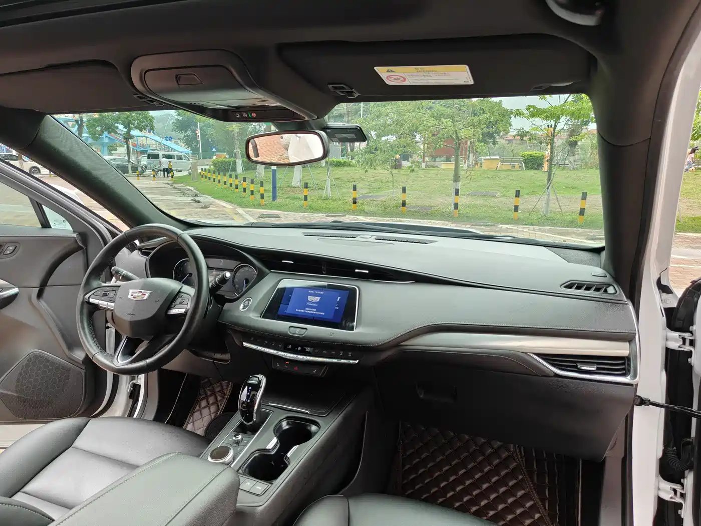 CADILLAC XT4