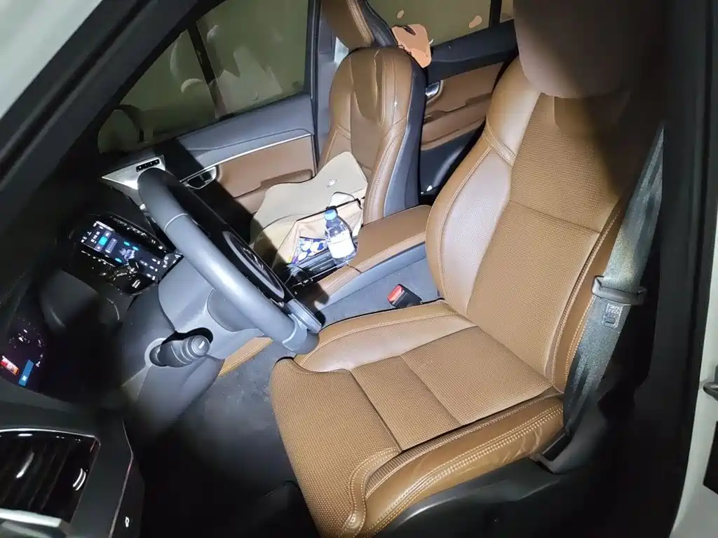 Volvo XC90 2023 2024 B6 Premium Luxury 7-Seater