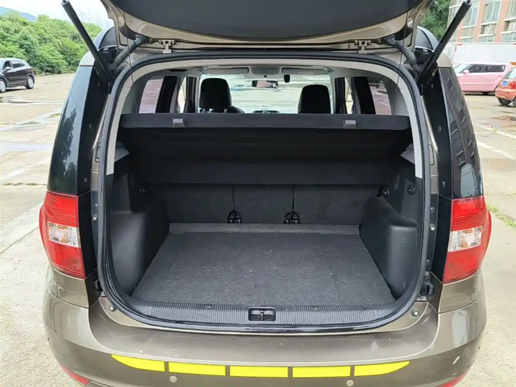 Škoda Yeti 2017 TSI280 DSG Advance фото 19