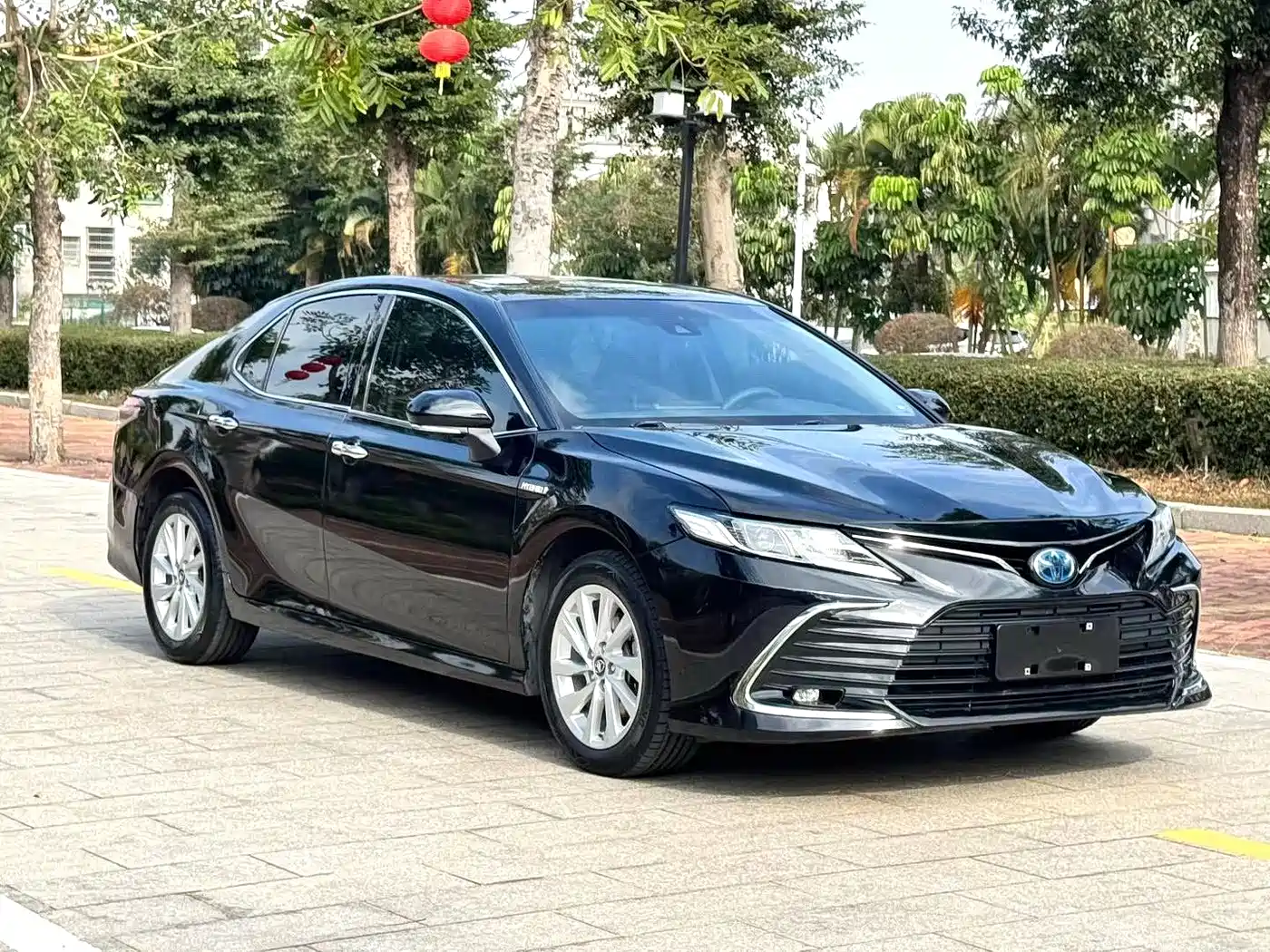 Toyota Camry 2021 Hybrid 2.5HS Fashion Edition фото 3