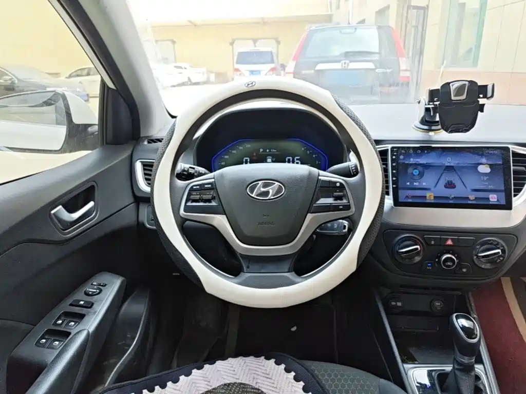Hyundai Verna 2021 2020 1.4L CVT GLS Cool Edition