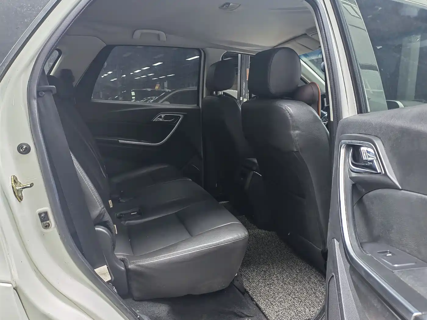 Jiangling Yusheng S350 2015 2013 2.4T Automatic 2WD Diesel Premium Luxury 5-seater