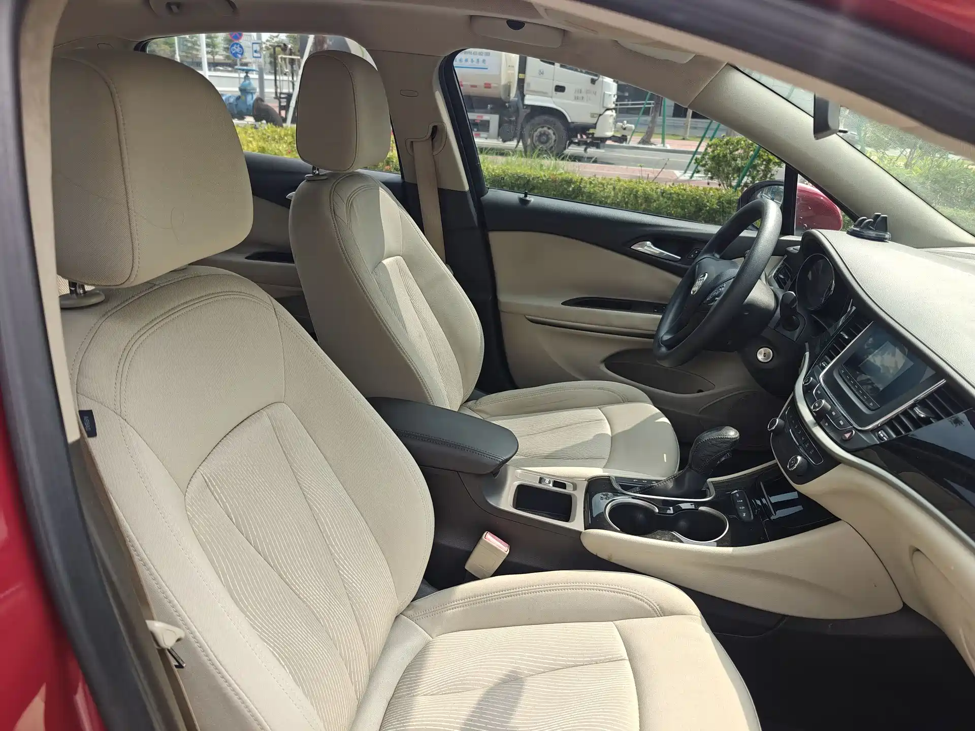 Photo 8 - Buick Verano