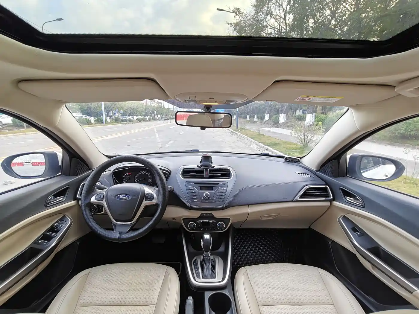 Ford Escort 2015 2015 1.5L Automatic Fashion