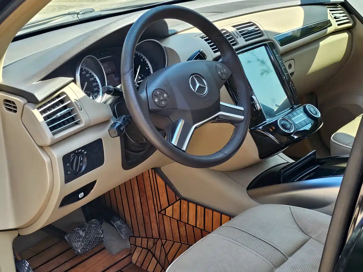 Mercedes-Benz R-Class 2015 R 320 4MATIC Luxury фото 5