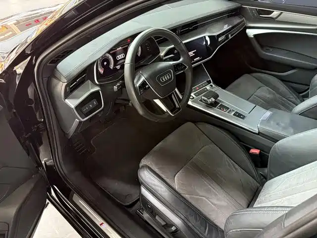 Audi A6L 2021 45 TFSI Exclusive Sport фото 4