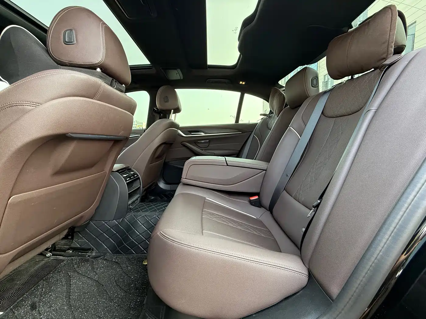 BMW 5 Series 2022 Facelift 530Li Leading M Sport Package фото 14