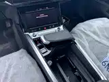 Photo 22 - Audi e-tron