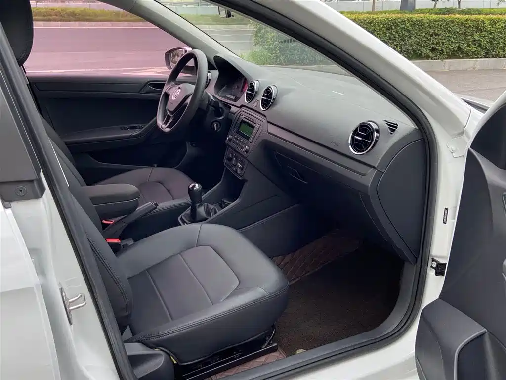 Volkswagen Jetta 2019 2019 Dream Edition 1.4L Manual Fashion