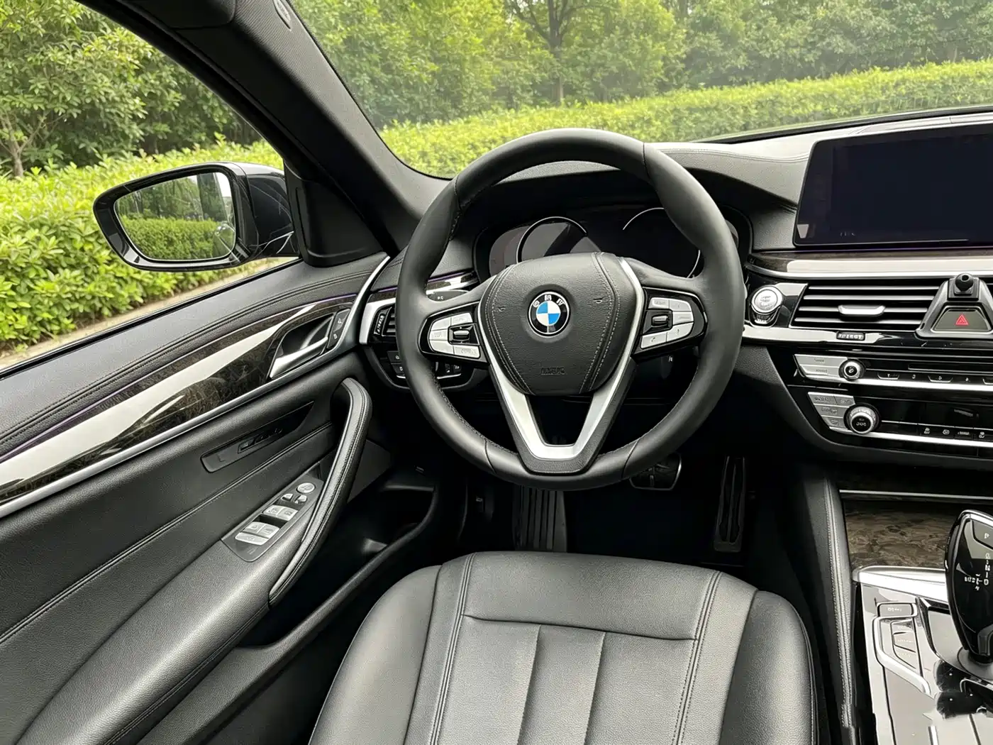BMW 5 Series 2018 525Li M Sport Package фото 4