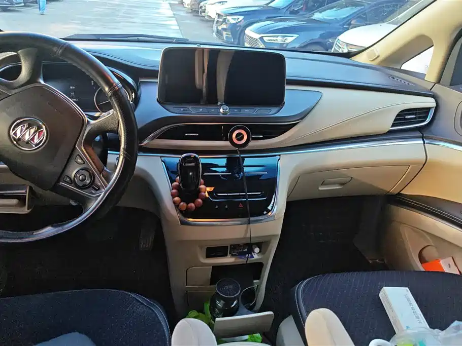 BUICK GL8