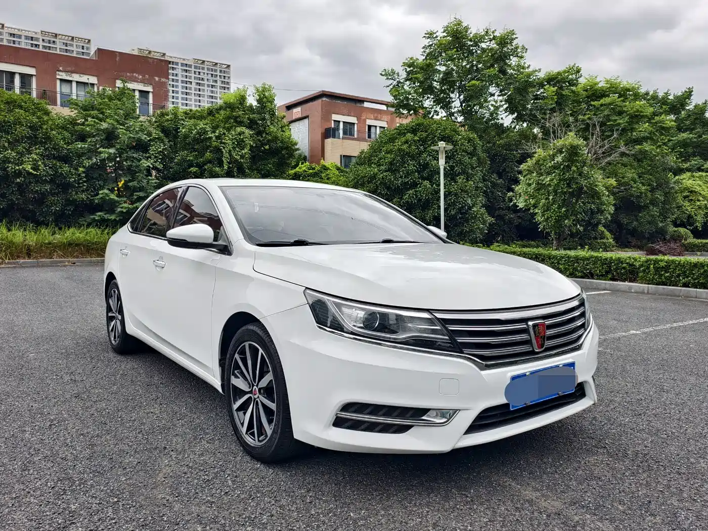 Фото 2 - Roewe i6