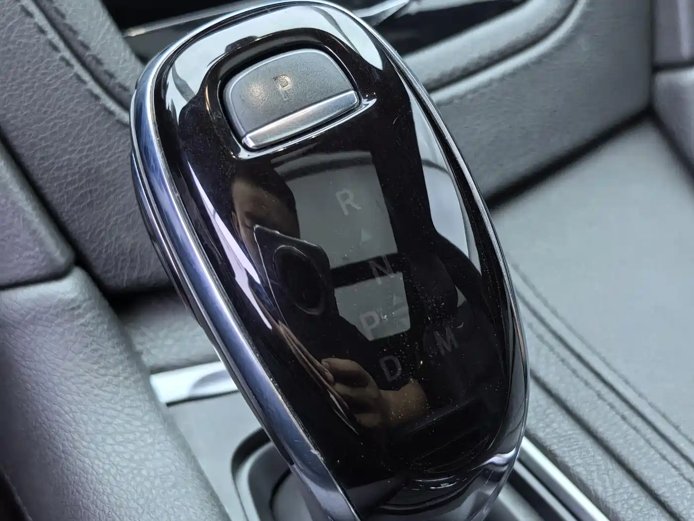Photo 23 - Cadillac XT6