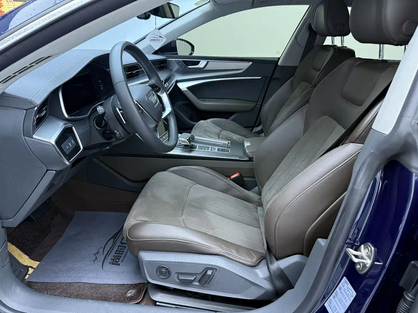 Audi A7L 2024 45TFSI S-line Dream Edition Crystal Package фото 11