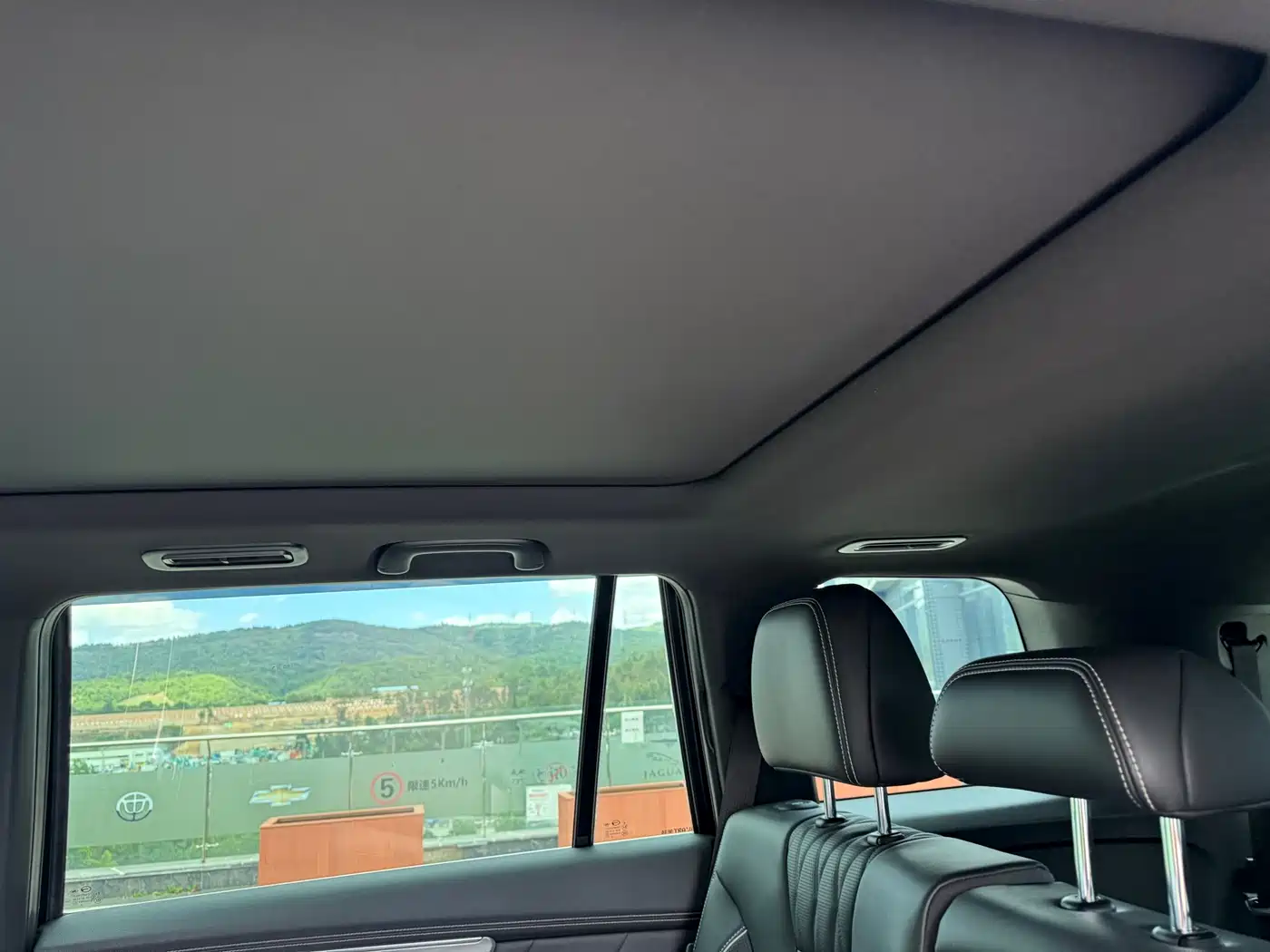 GAC Trumpchi Trumpchi GS8 2022 Pilot Series 2.0TGDI 2WD Premium Edition (7-Seater) фото 36