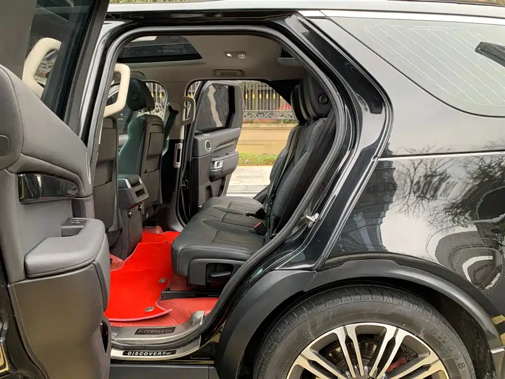 Land Rover Discovery 2019 2.0T SE фото 15