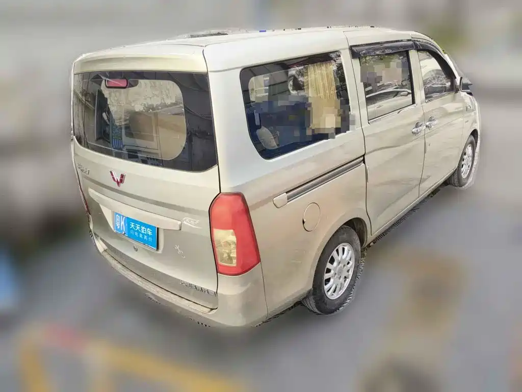 Wuling Motors Wuling Rongguang V 2015 2015 1.5L Basic
