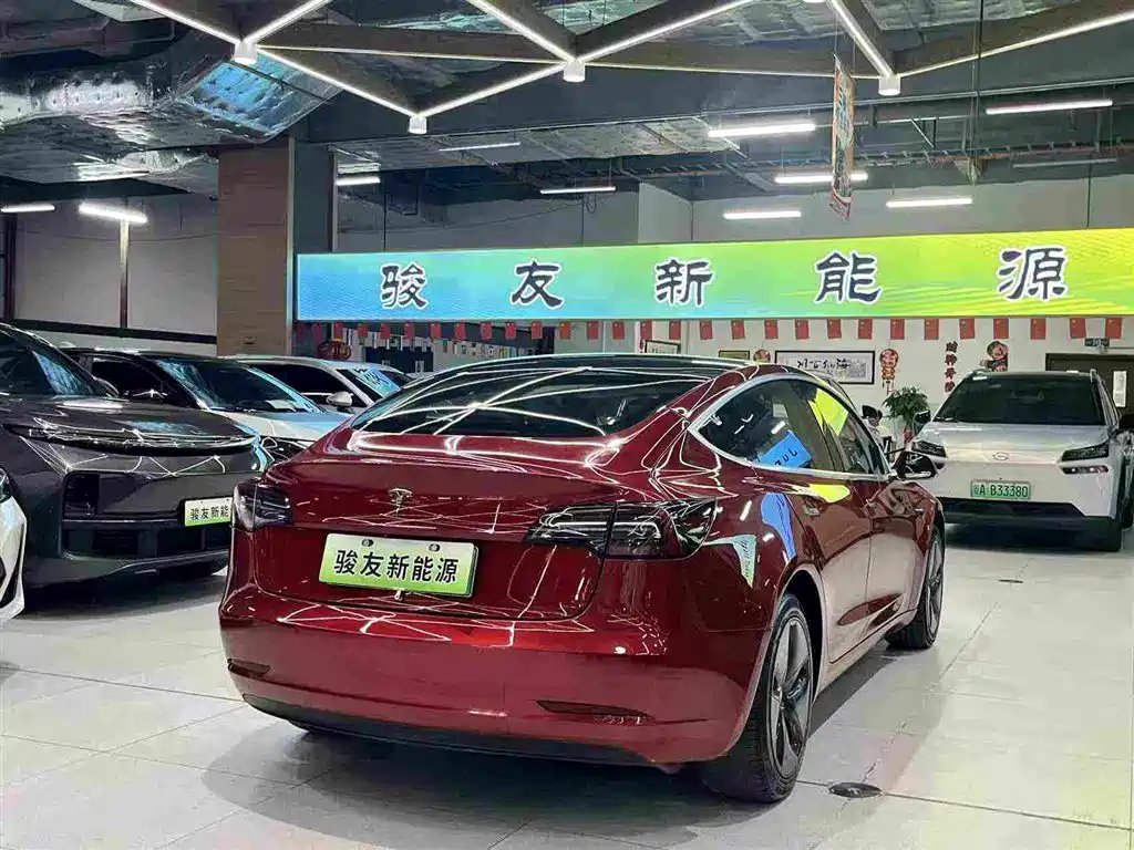 Фото 2 - Tesla Model 3 (Import)