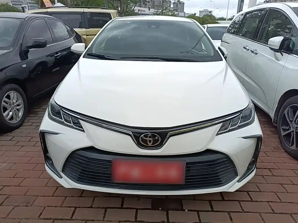 Toyota Corolla 2019 1.2T S-CVT GL Pioneer Edition фото 3
