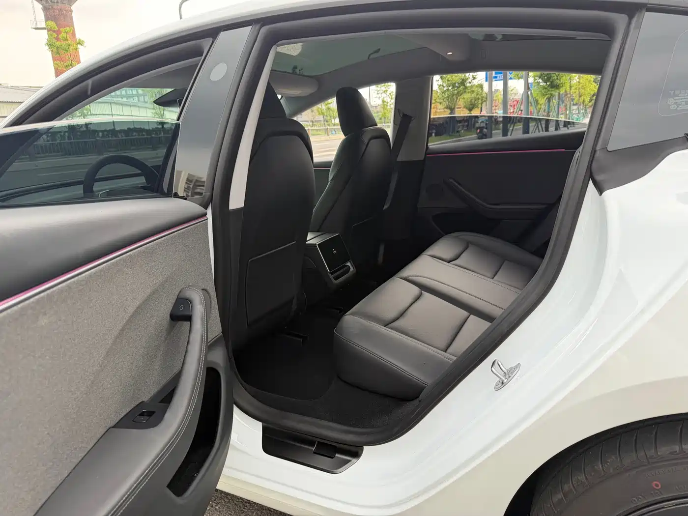 Tesla Model 3 2026 2025 Model Year Facelift Rear-Wheel Drive