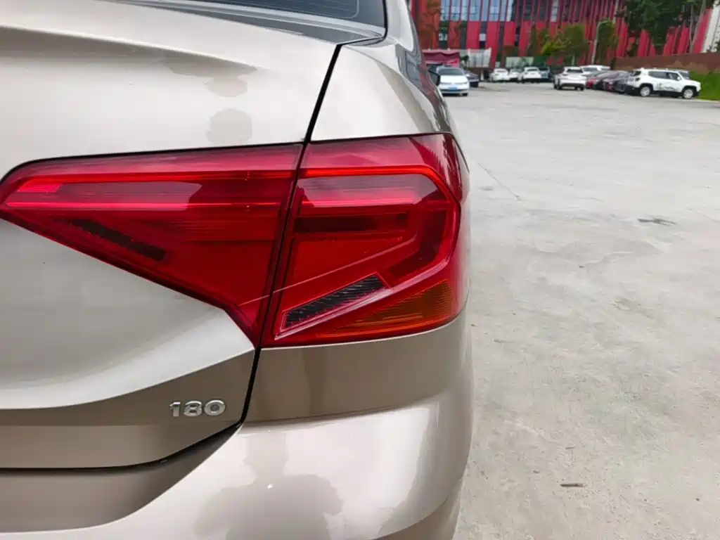 Volkswagen Jetta 2019 2017 1.5L Manual Fashion