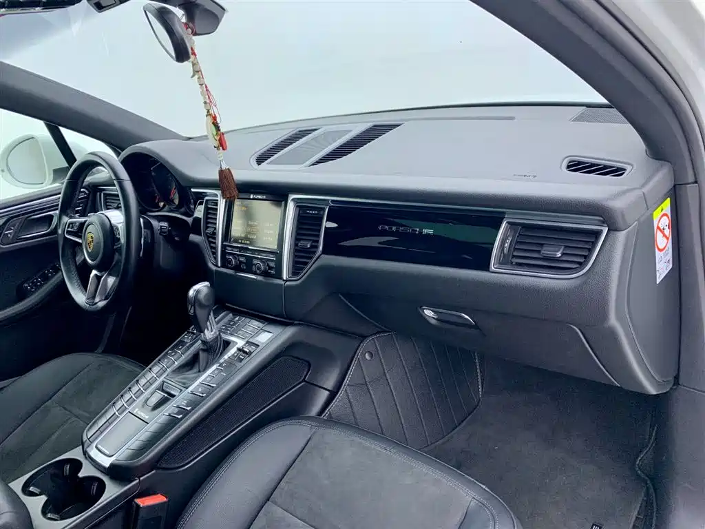 Porsche Macan 2016 Macan S 3.0T фото 17