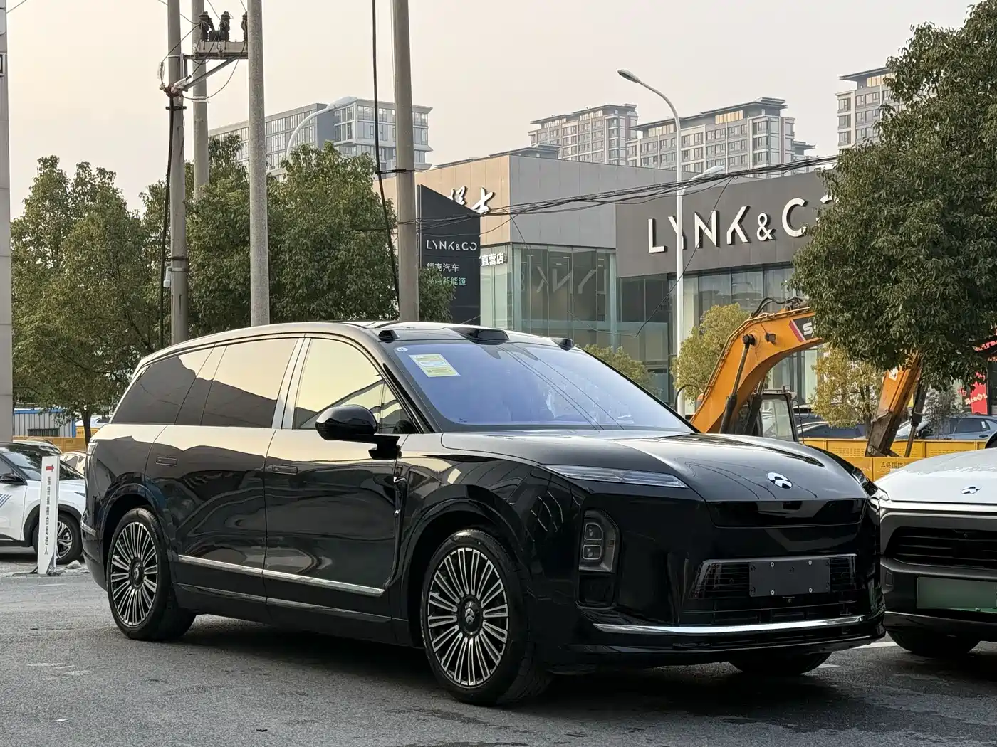 NIO ES8 2025 Model 6-Seat Executive Luxury Edition фото 3