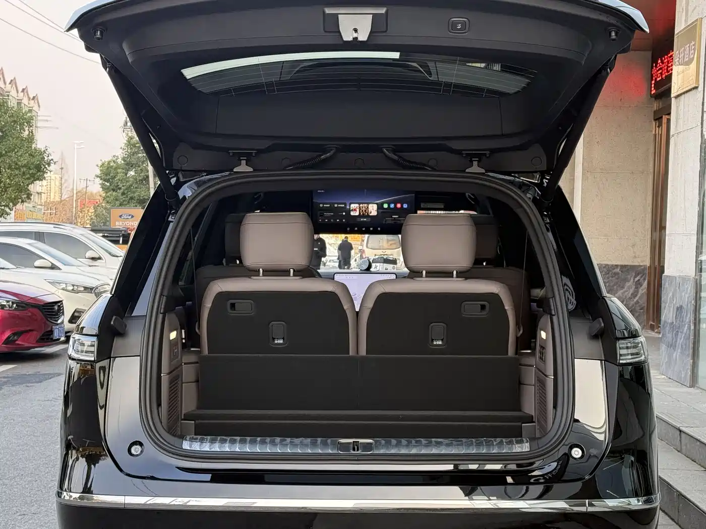 NIO ES8 2025 Model 6-Seat Executive Luxury Edition фото 6