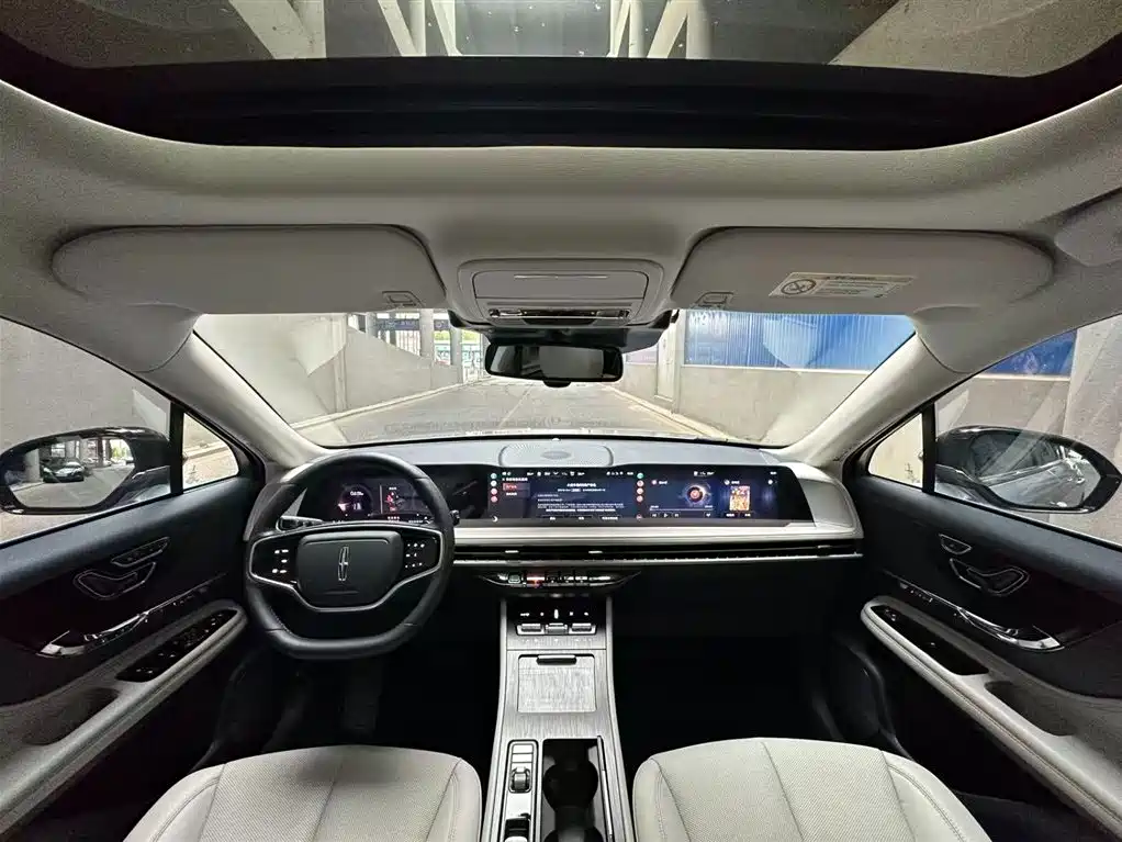 LINCOLN ADVENTURER