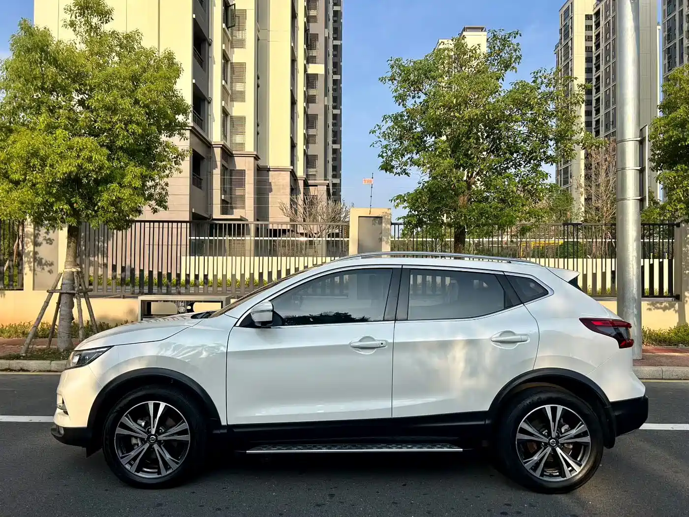 Фото 9 - Nissan Qashqai