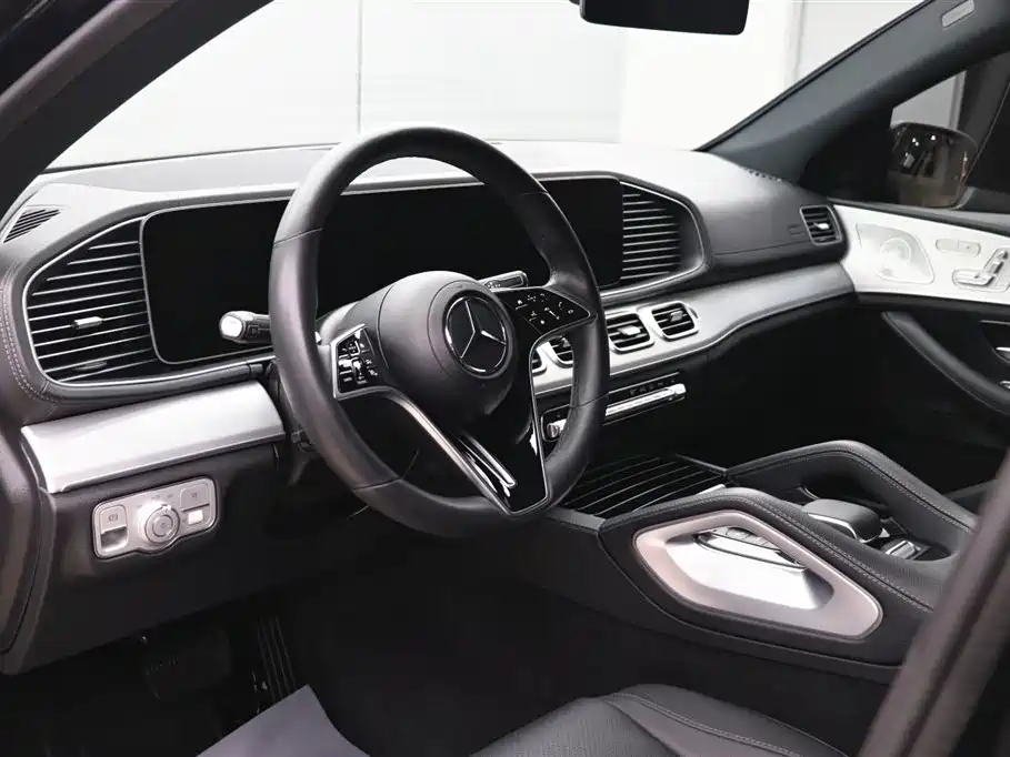 Mercedes-Benz GLE Coupe 2024 GLE 450 4MATIC Coupe SUV Fashion фото 13