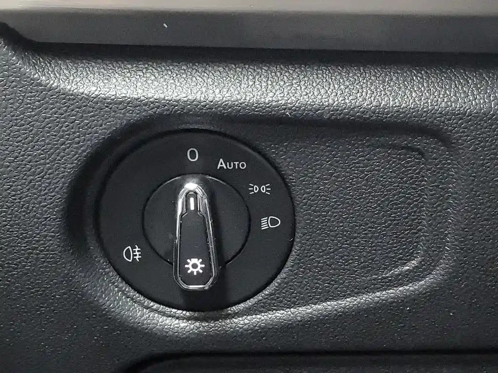 Photo 21 - Volkswagen Passat