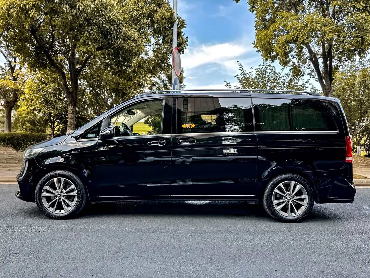 Mercedes-Benz V-Class 2021 V 260 Pilot Edition фото 35