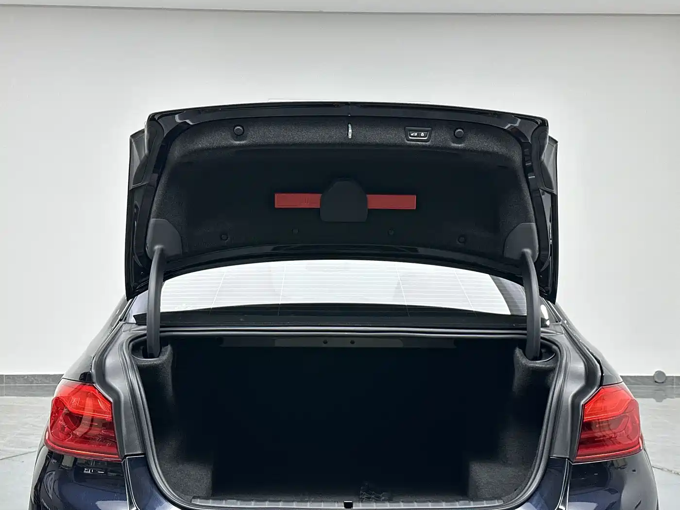 BMW 5 Series 2018 Facelift 530Li Exclusive M Sport Package фото 28