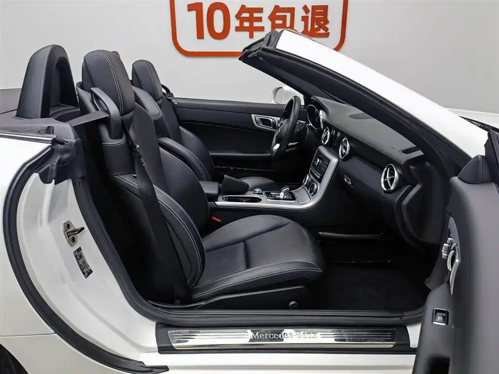 Mercedes-Benz SLC 2018 SLC 260 Dynamic фото 23