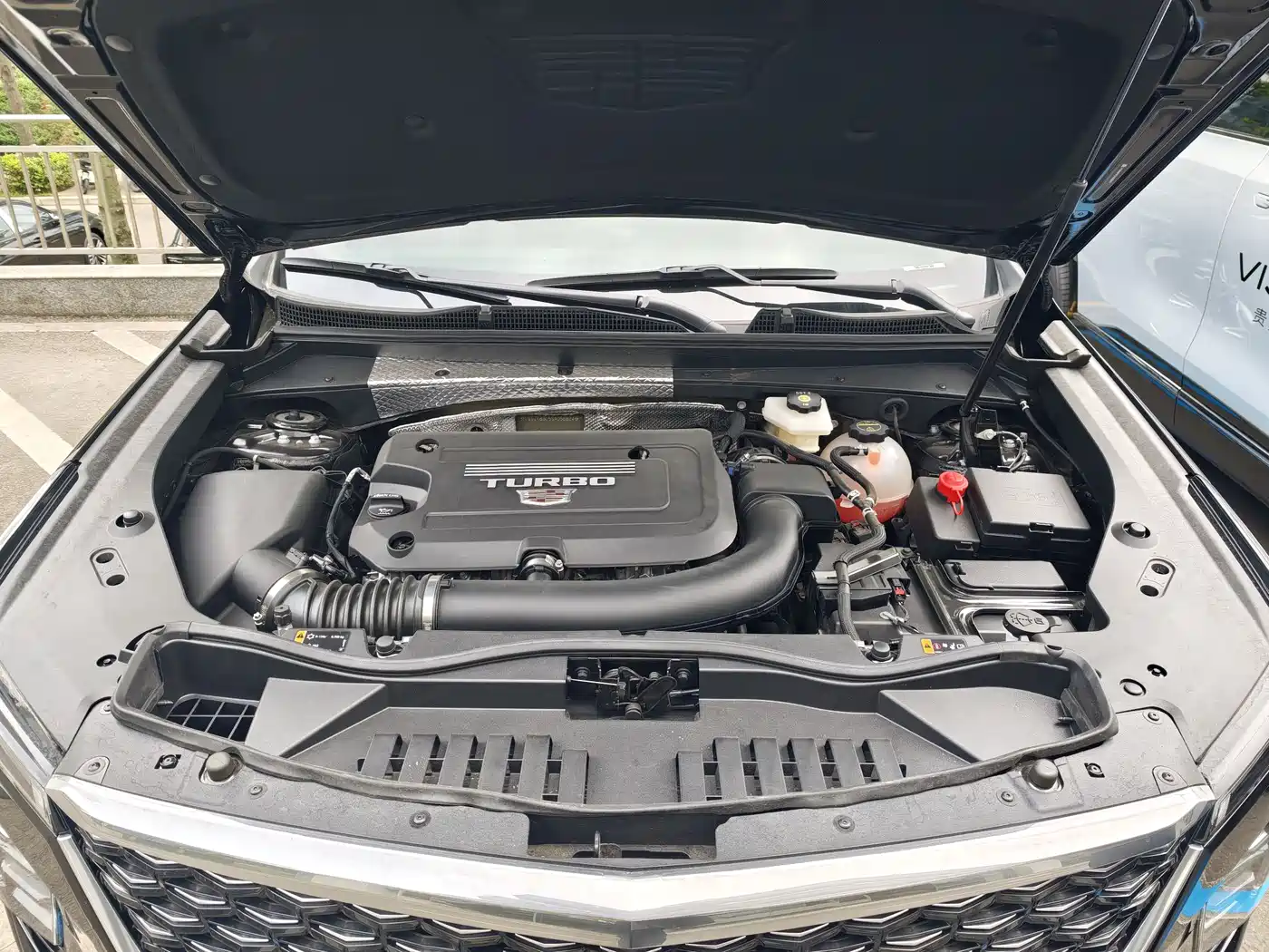 Cadillac XT4 2024 28T 2WD Luxury фото 7