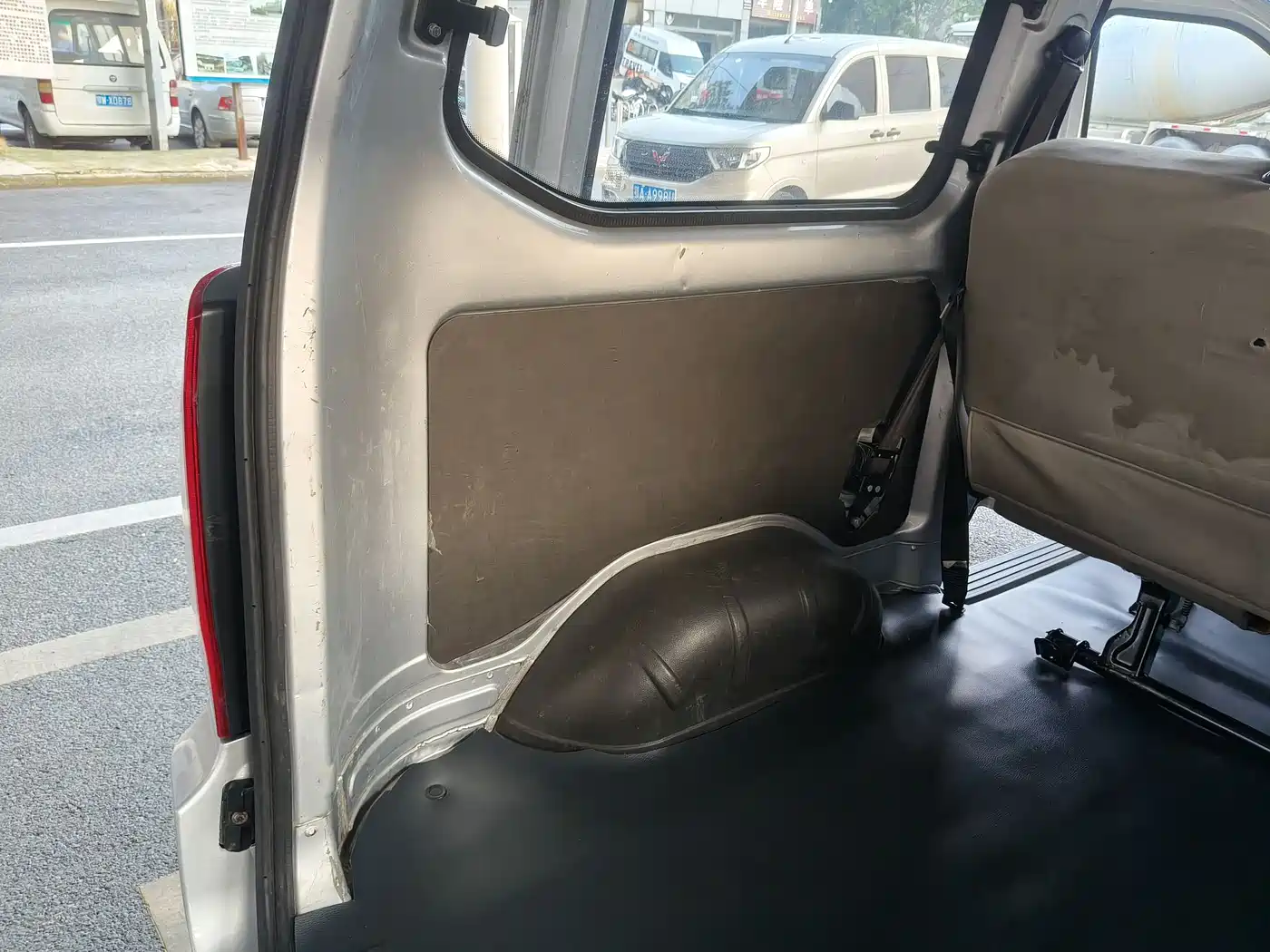Wuling Motors Wuling Rongguang S 2021 2021 Model 1.2L Standard A/C Version 5-Seater LSI