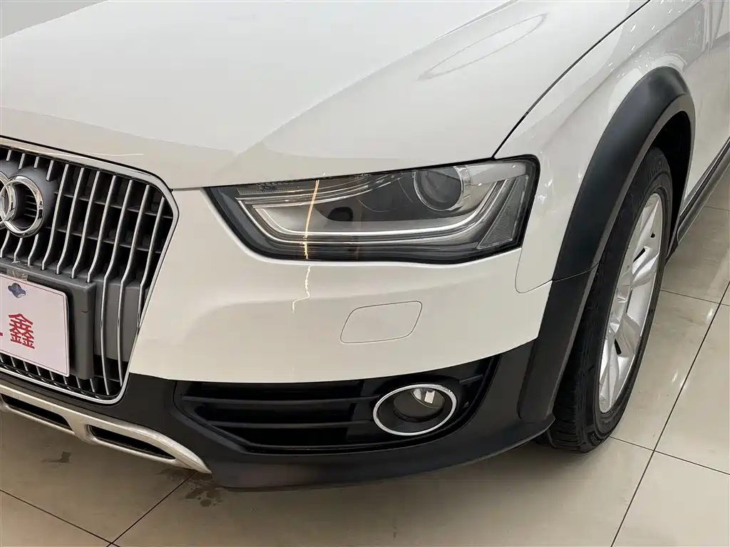 Audi A4 (Import) 2013 40 TFSI allroad quattro Comfort фото 6