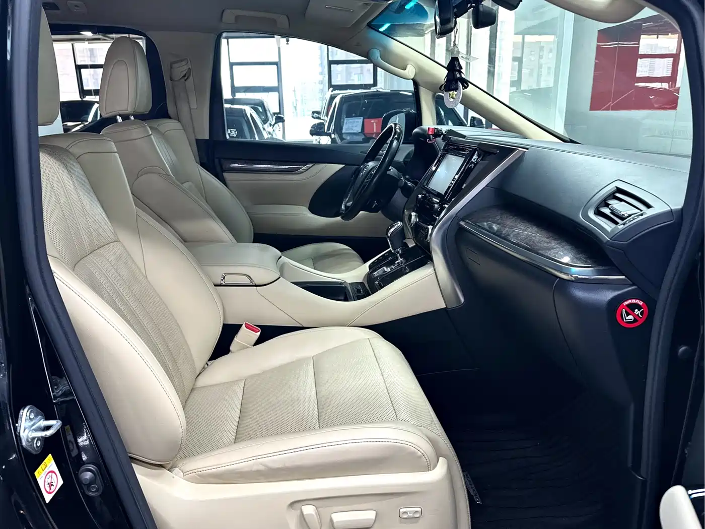 Toyota Alphard 2018 Facelift 3.5L Premium Edition фото 6