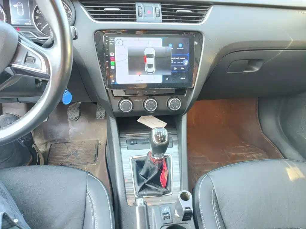 Фото 6 - Škoda Octavia