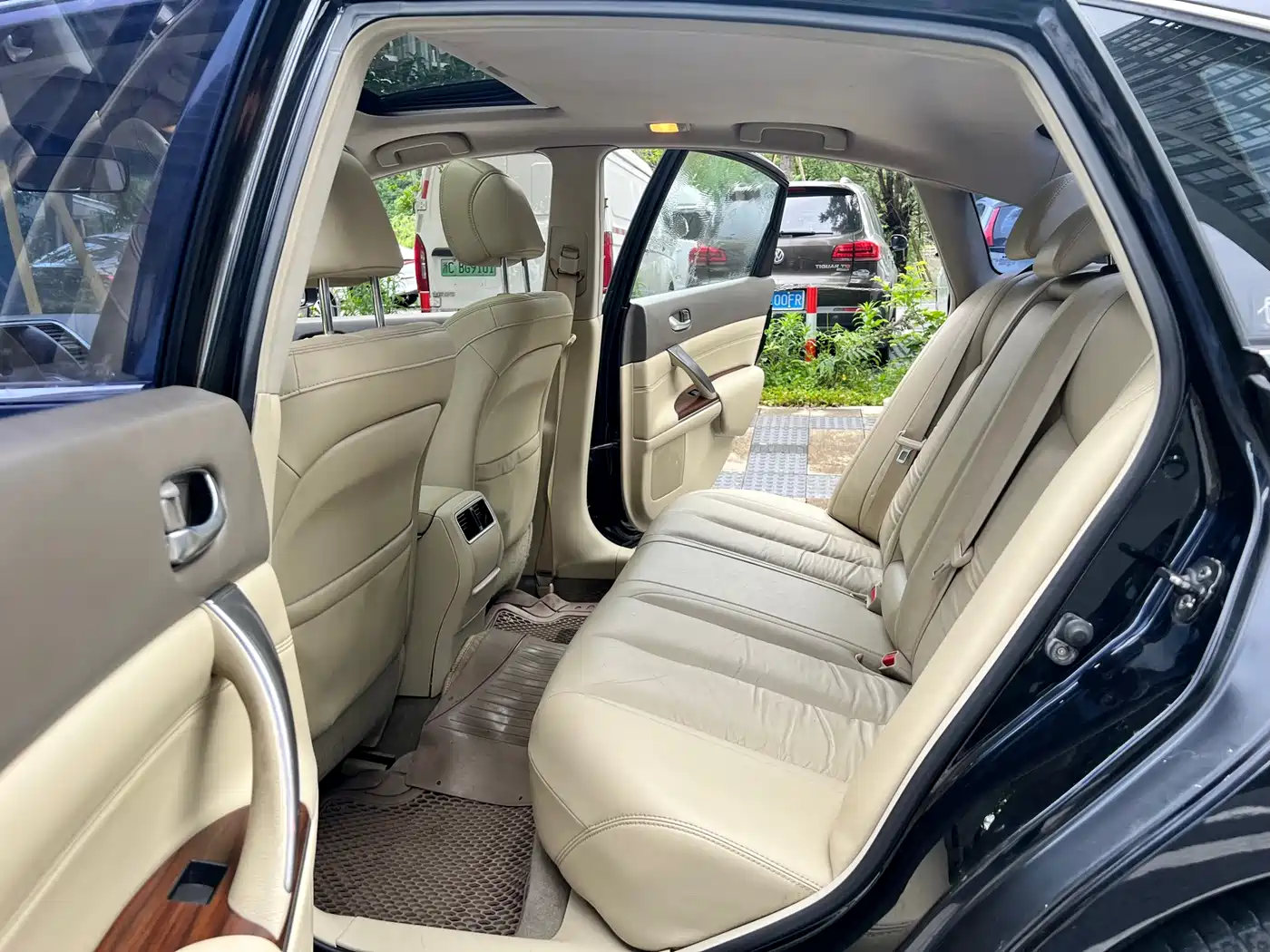 Nissan Teana 2010 2010 2.5L XL Anniversary Edition